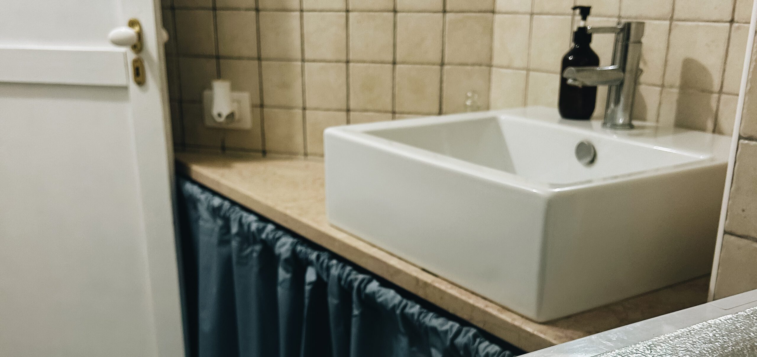 cava-bianca-spaces-bathroom-2