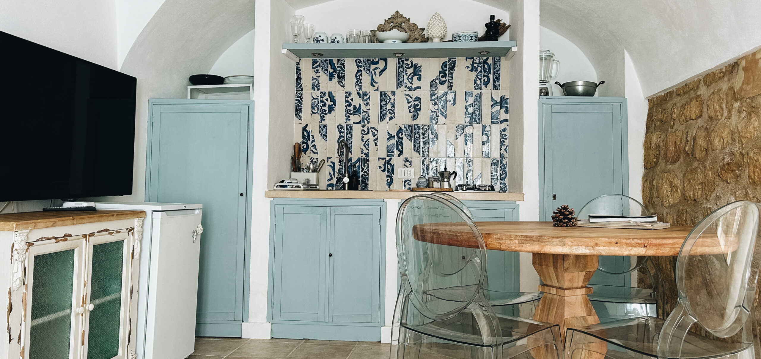 cava-bianca-spaces-kitchen