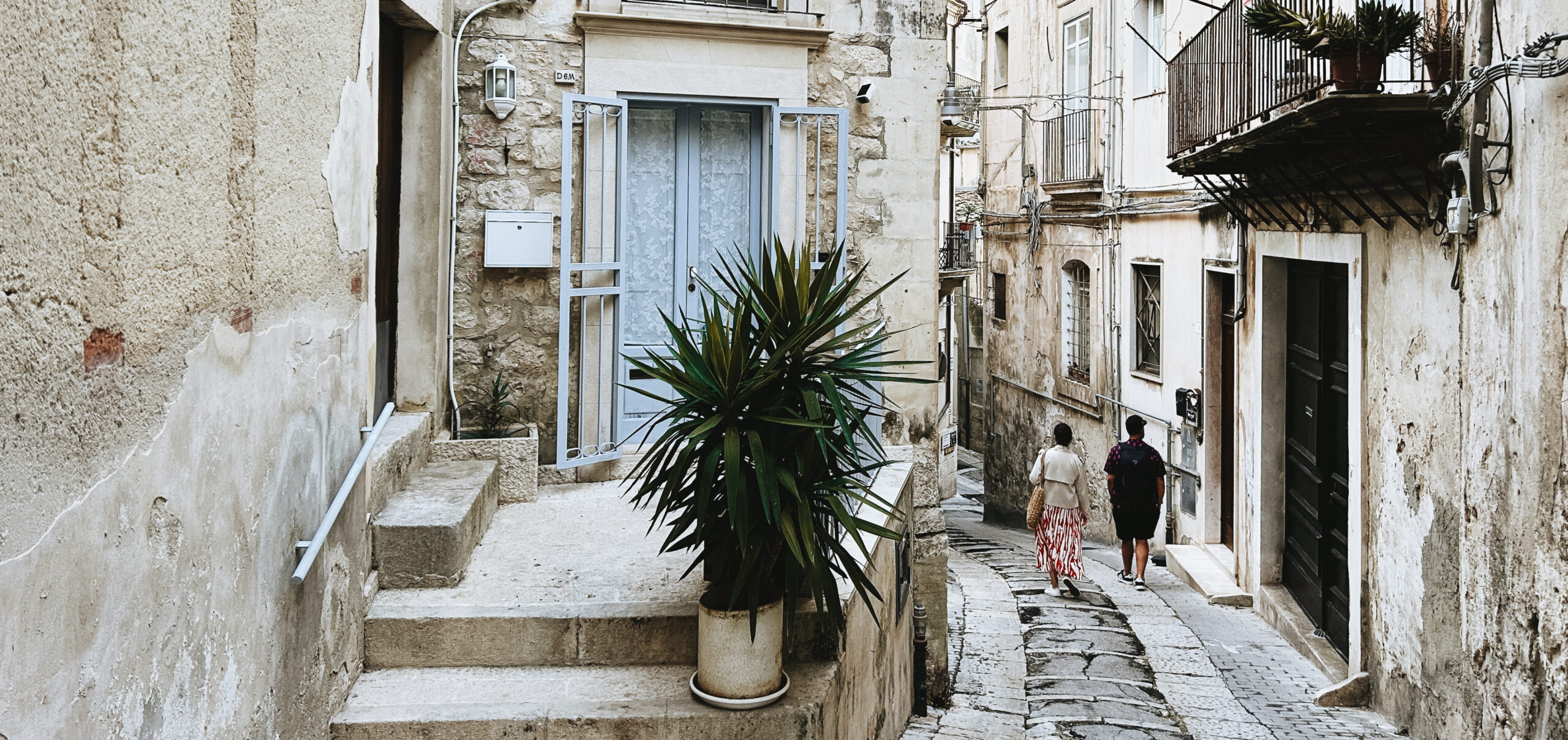 cava-bianca-spaces-street